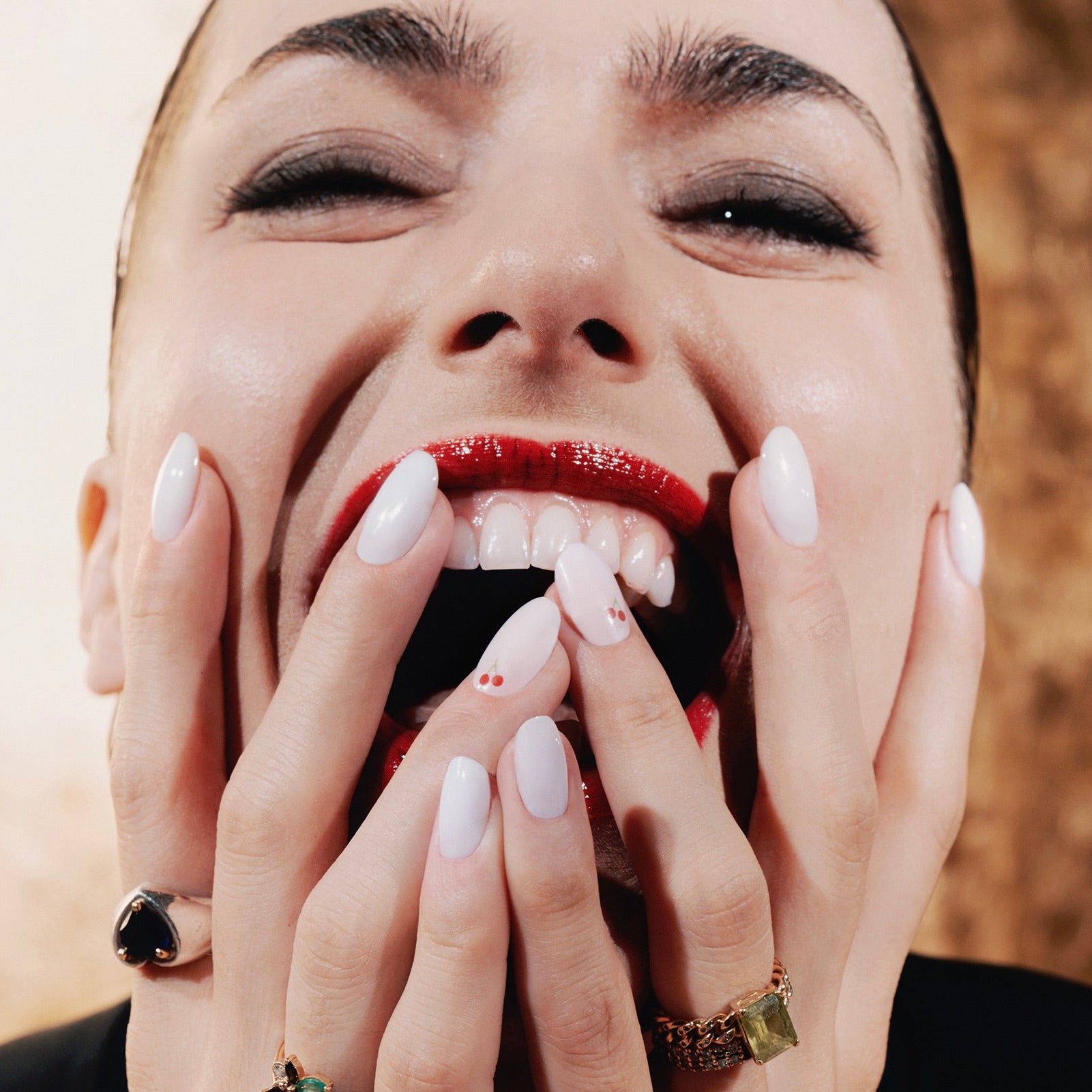 Cherry On Top Maniac gellak stickers Manicure red pink scream