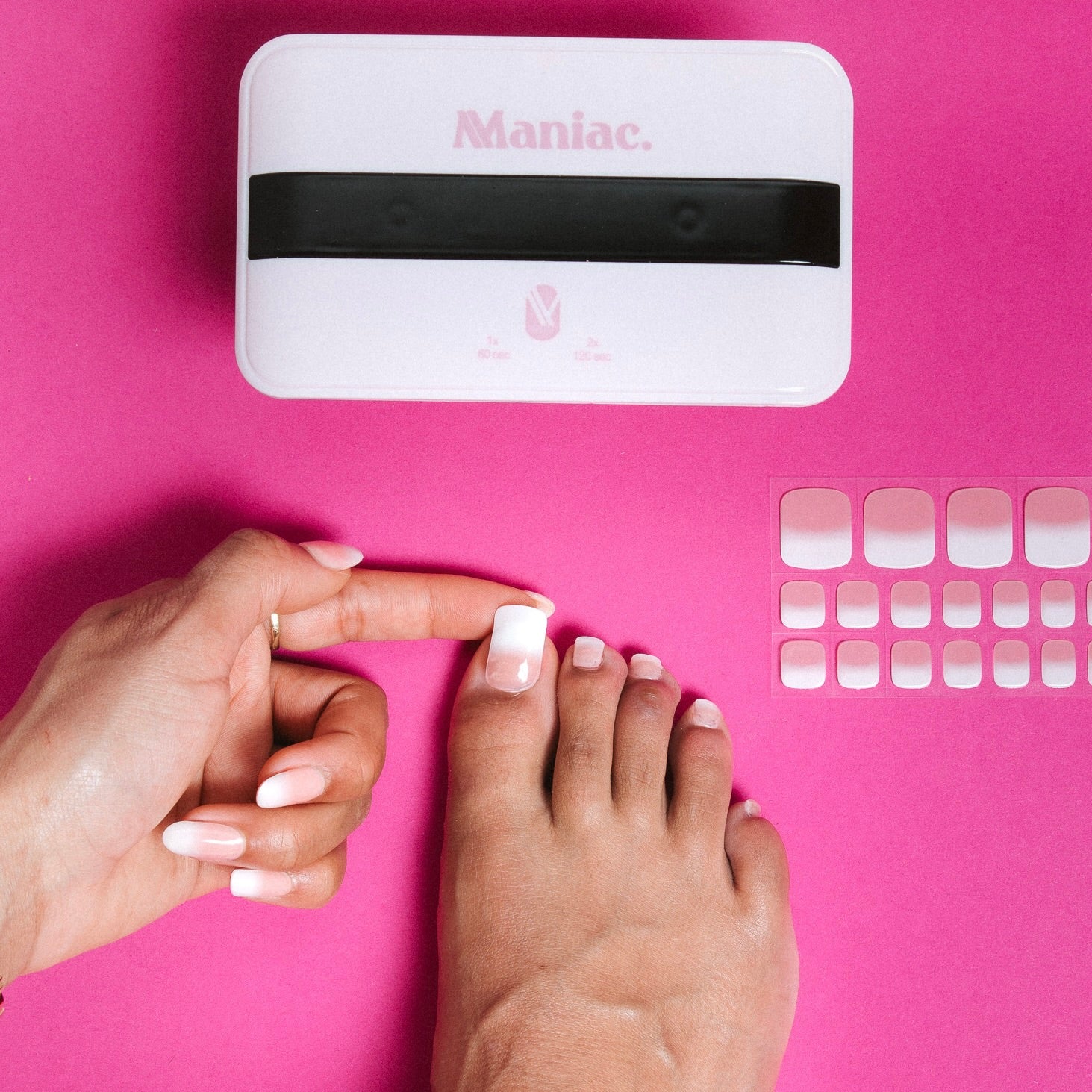 Timeless French Bundle Maniac Nails gellak stickers Mani + Pedi