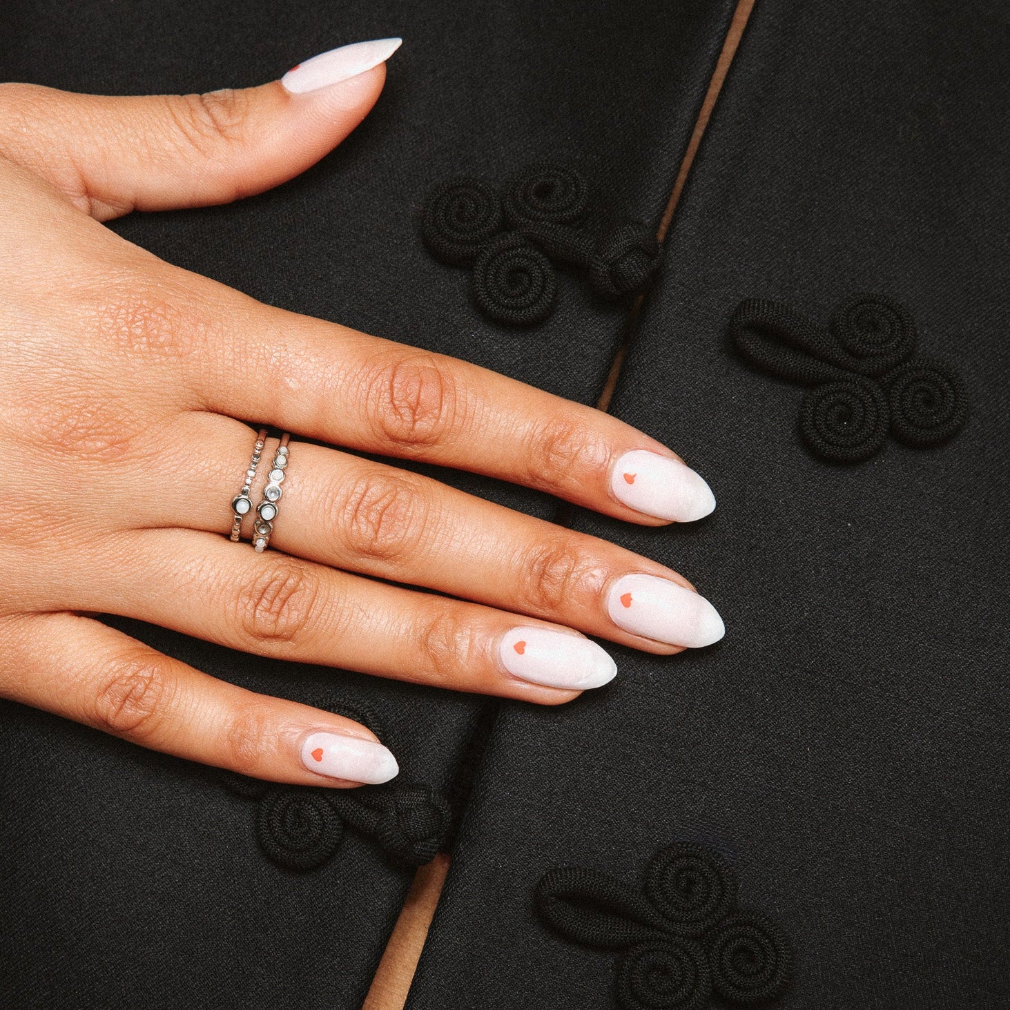 Heart to Heart by &C Maniac Nails Gellak Stickers Nail Art Manicure Black Blazer Hearts Silver Rings