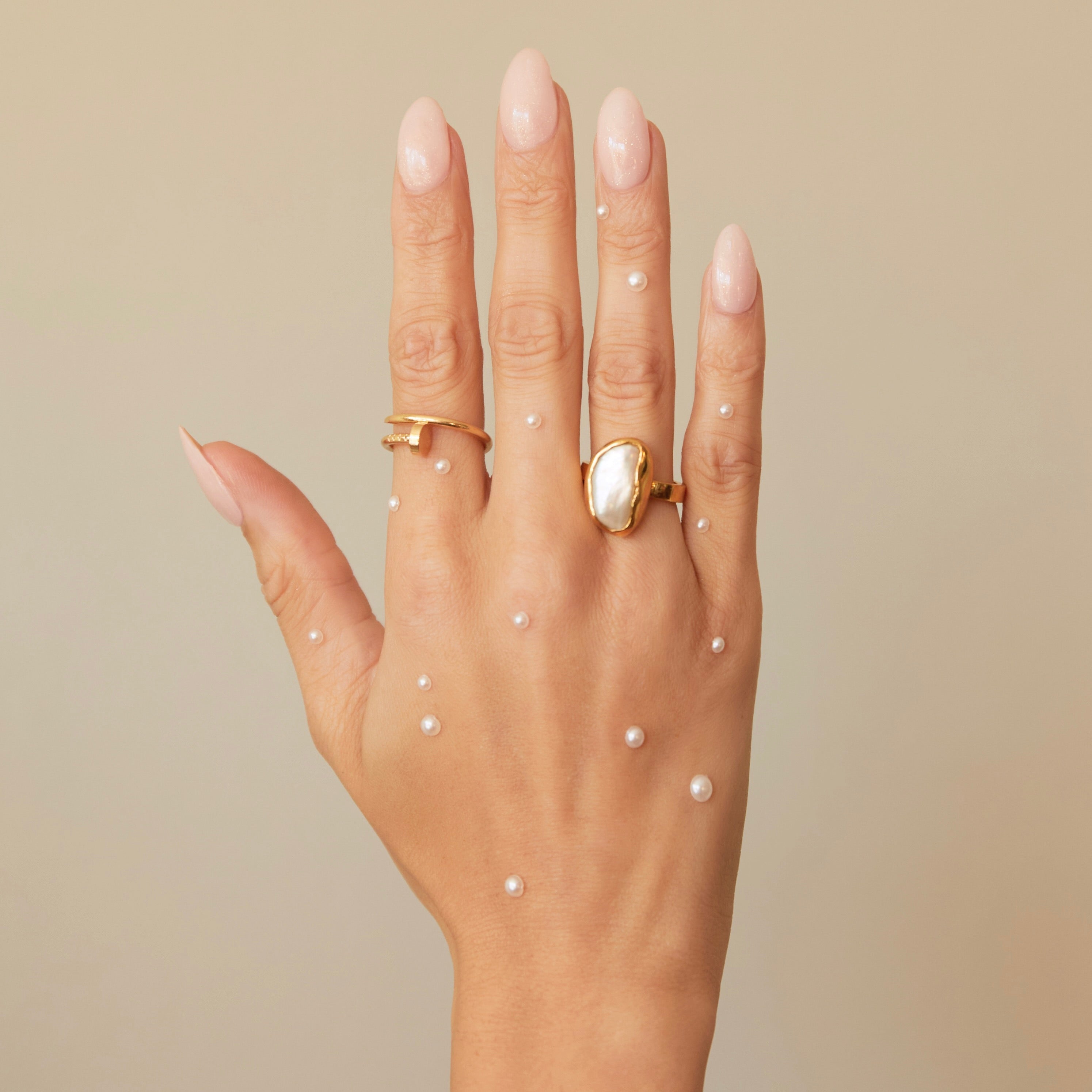 Neutral Silk Maniac gellak stickers Manicure hand