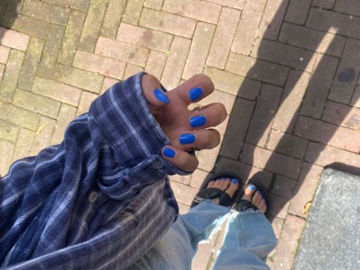 Bobby Blue Maniac Nails Manicure en Pedicure