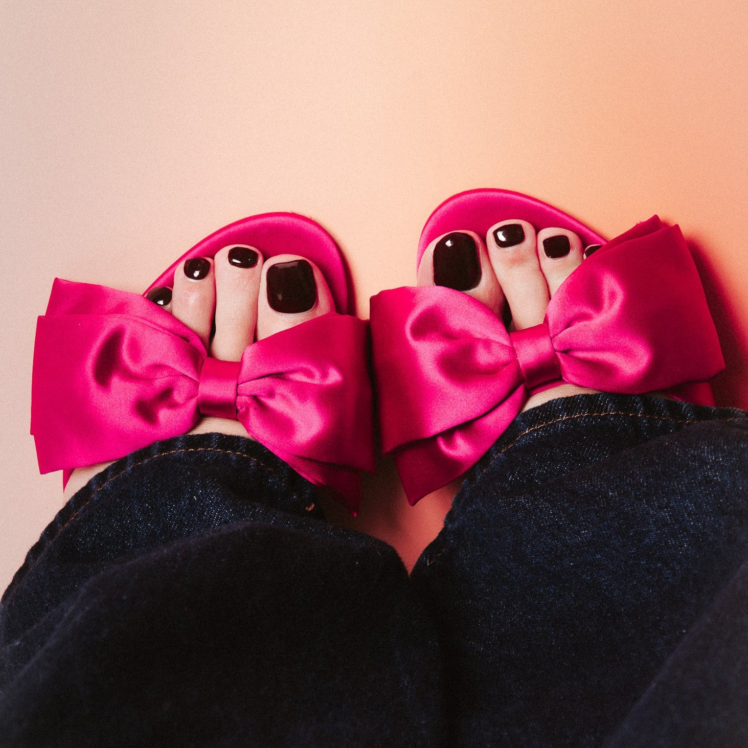 bruine tenen gellak stickers roze schoenen