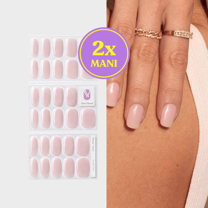 Family First by Anna Nooshin gellak stickers voor 2 manicures, stickervellen en resultaat op de nagels | Maniac Nails