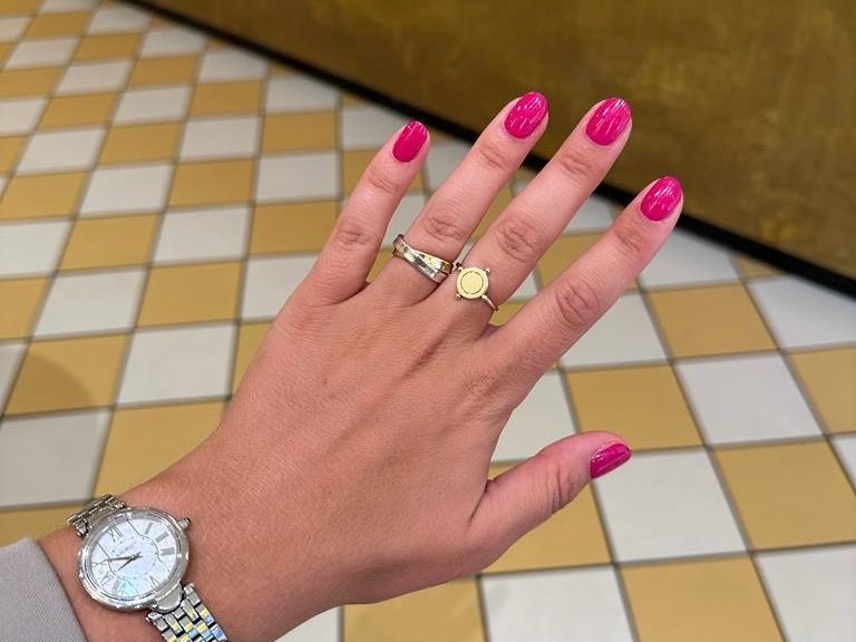 Maniac Manicure gellak sticker Fiona Fuchsia, volledige hand met roze nagelkleur