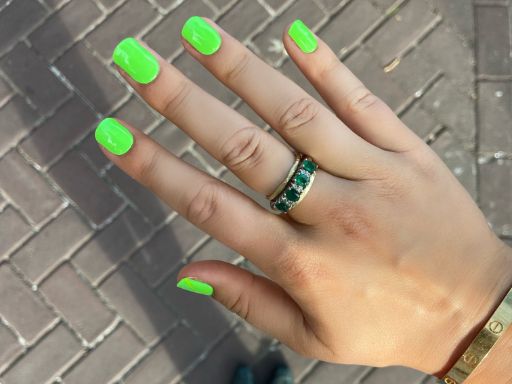 Georgia Green Maniac Nails Gellak Stickers Neon Green Manicure