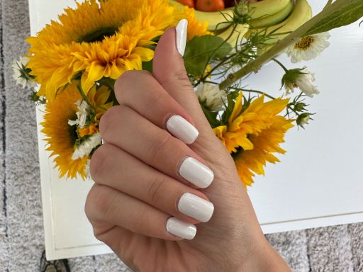 Glazed by Chelsey Weimar Maniac Nails glazed white manicure flowers