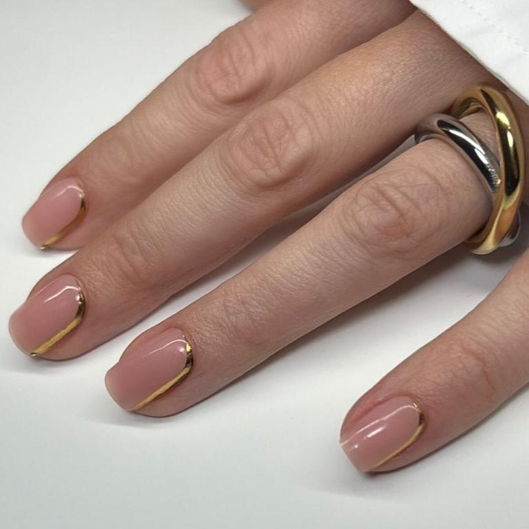 Goldfinger Manaic nagel stickers roze met goud