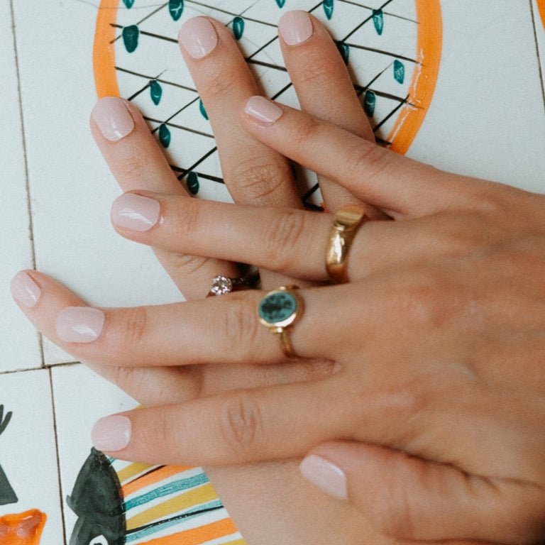 Nicole Neutral Mani+Pedi Golden Rings