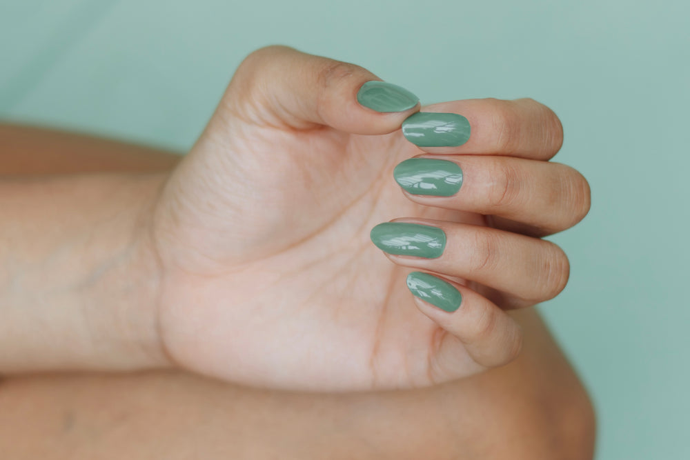 Olivia Green Maniac Nails solid Manicure Green