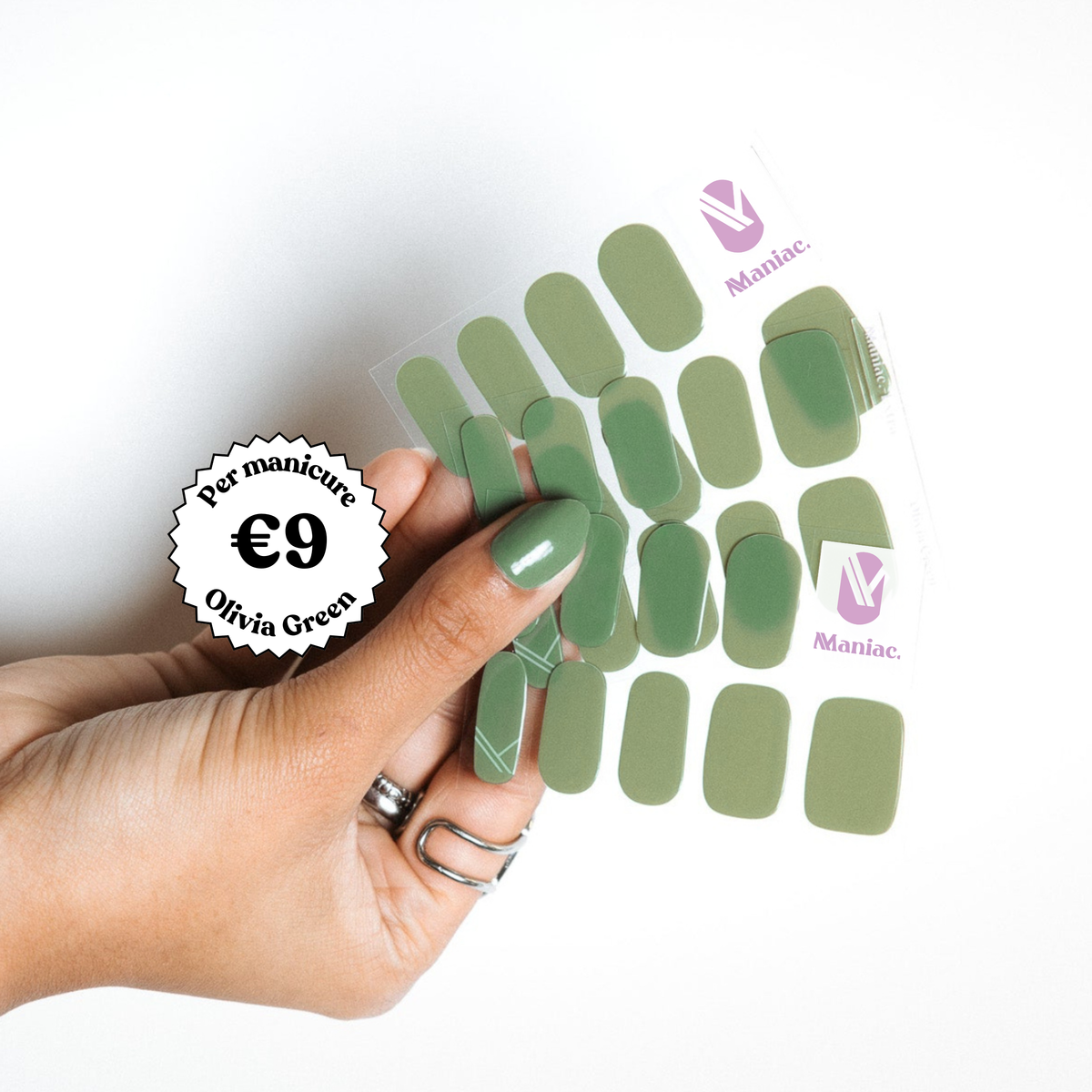 Stickervel Olivia Green gel nail strips in de hand - Maniac Nails
