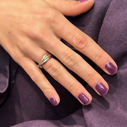 Paulette Purple nagels met gel nail strips - Maniac Nails