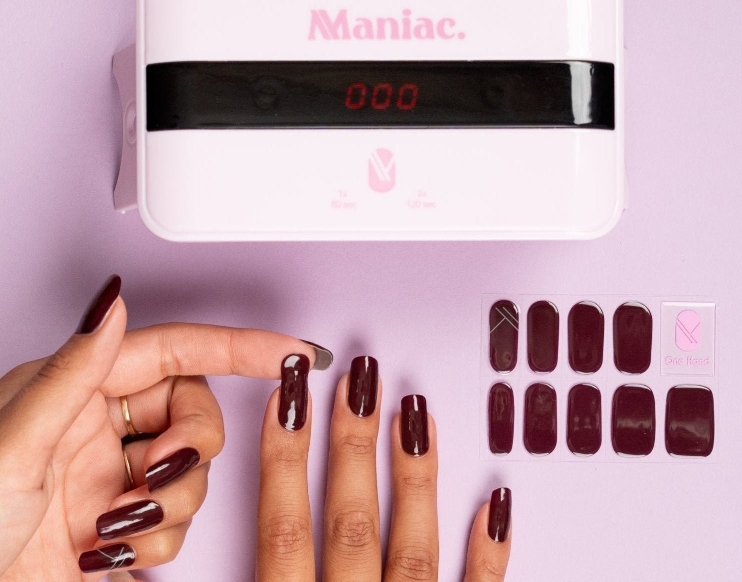 Posey Purple design van Maniac Nails application