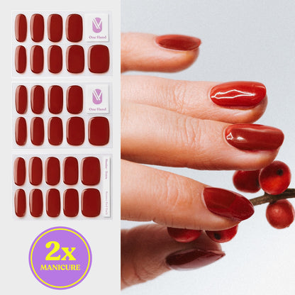 Romeo Red Dark gellak stickers voor 2 manicures, stickervellen en resultaat op de nagels | Maniac Nails